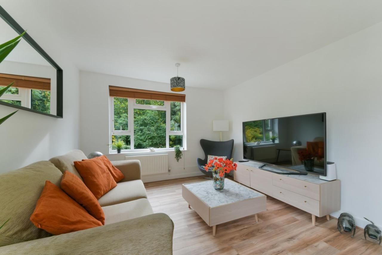 Spacious, Quiet And Modern Apartment ลอนดอน ภายนอก รูปภาพ