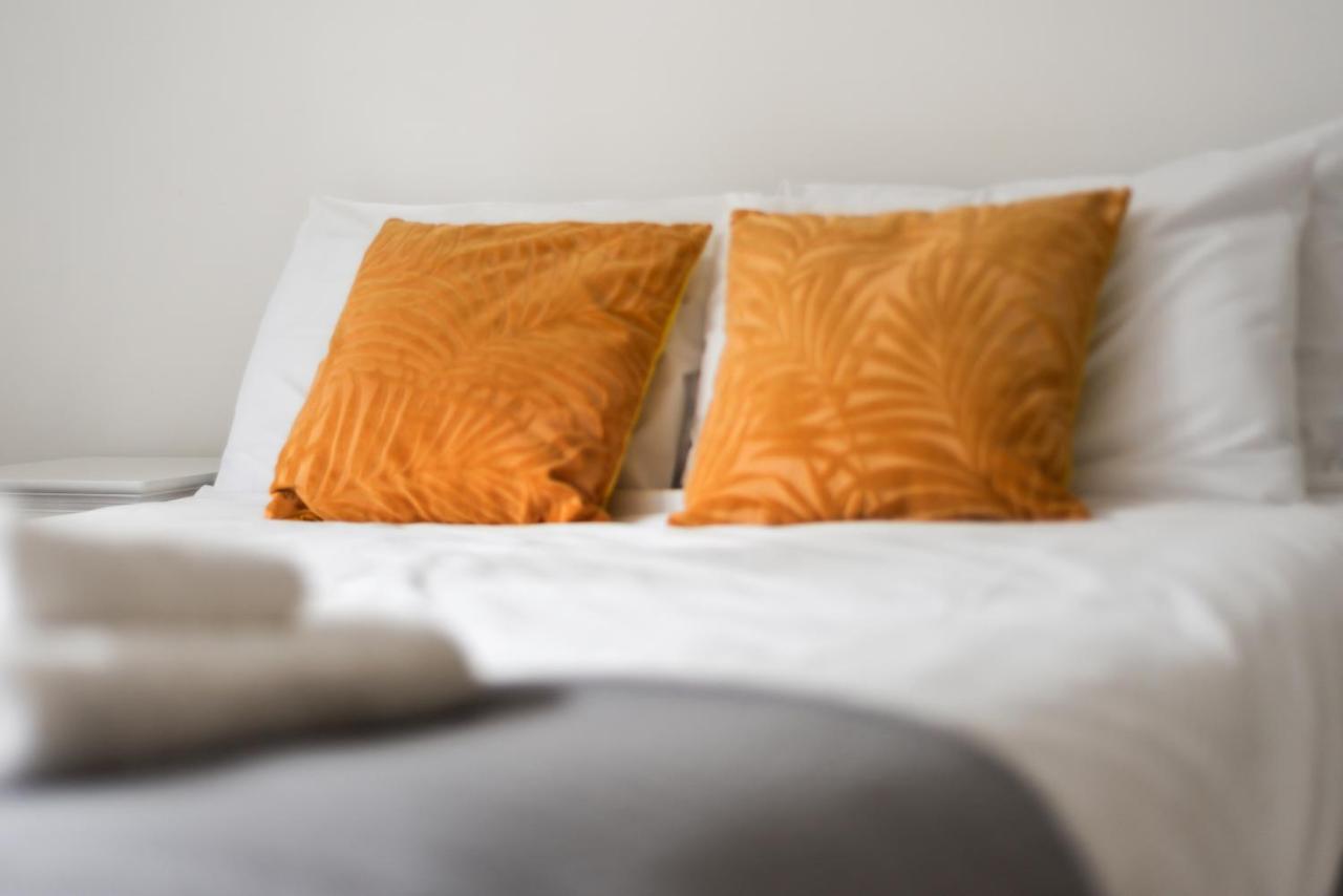 Spacious, Quiet And Modern Apartment ลอนดอน ภายนอก รูปภาพ